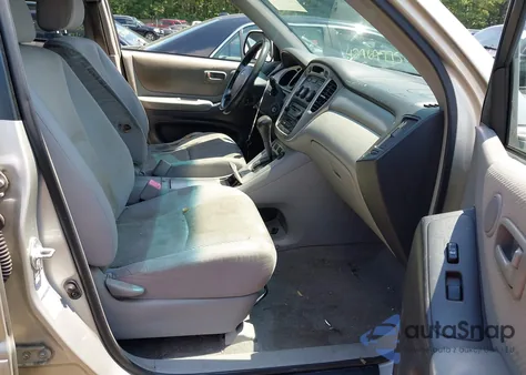 2005 Toyota Highlander V6 from USA, damaged, VIN JTEEP21A050099636